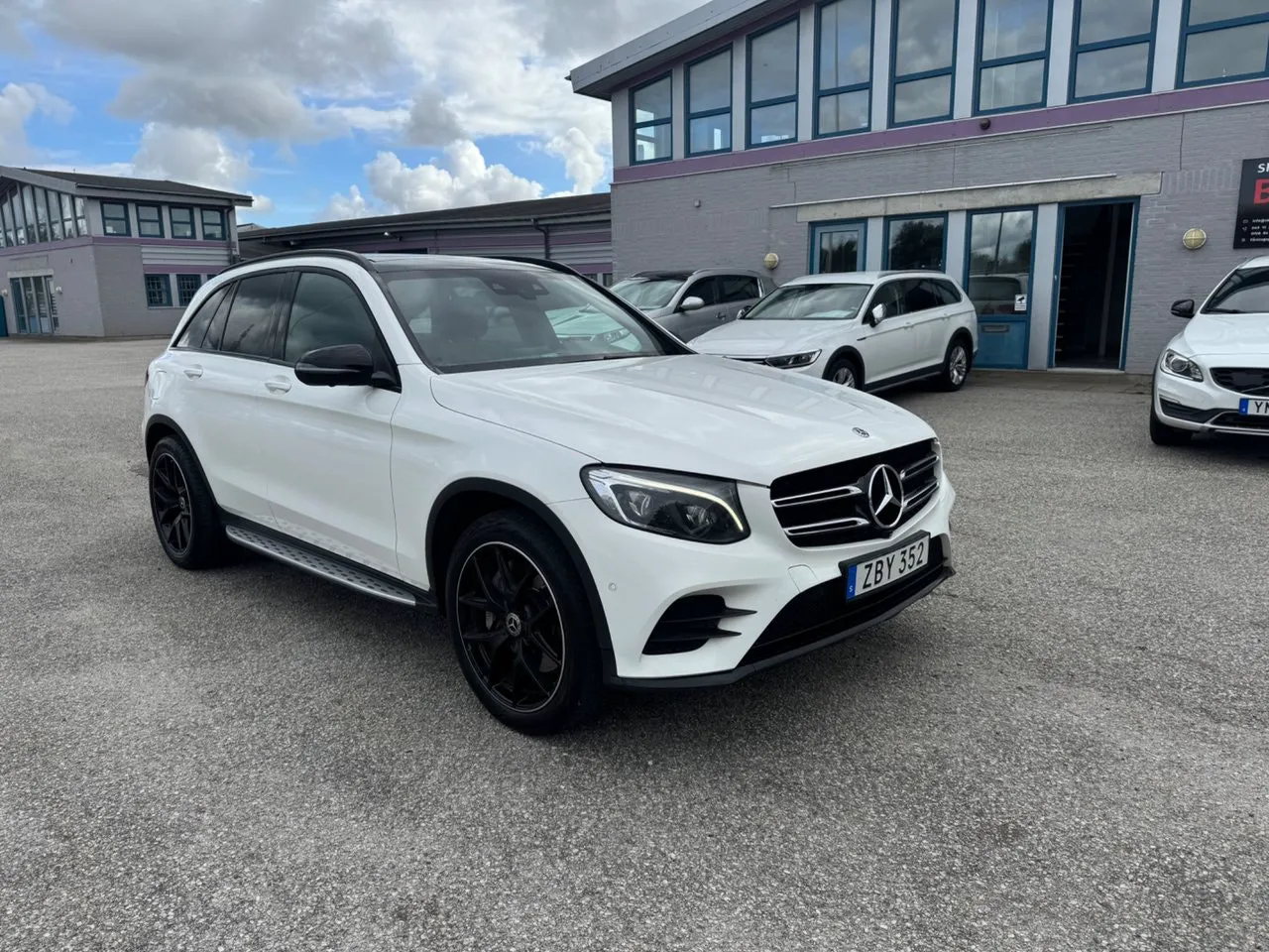 Vehicle image 2