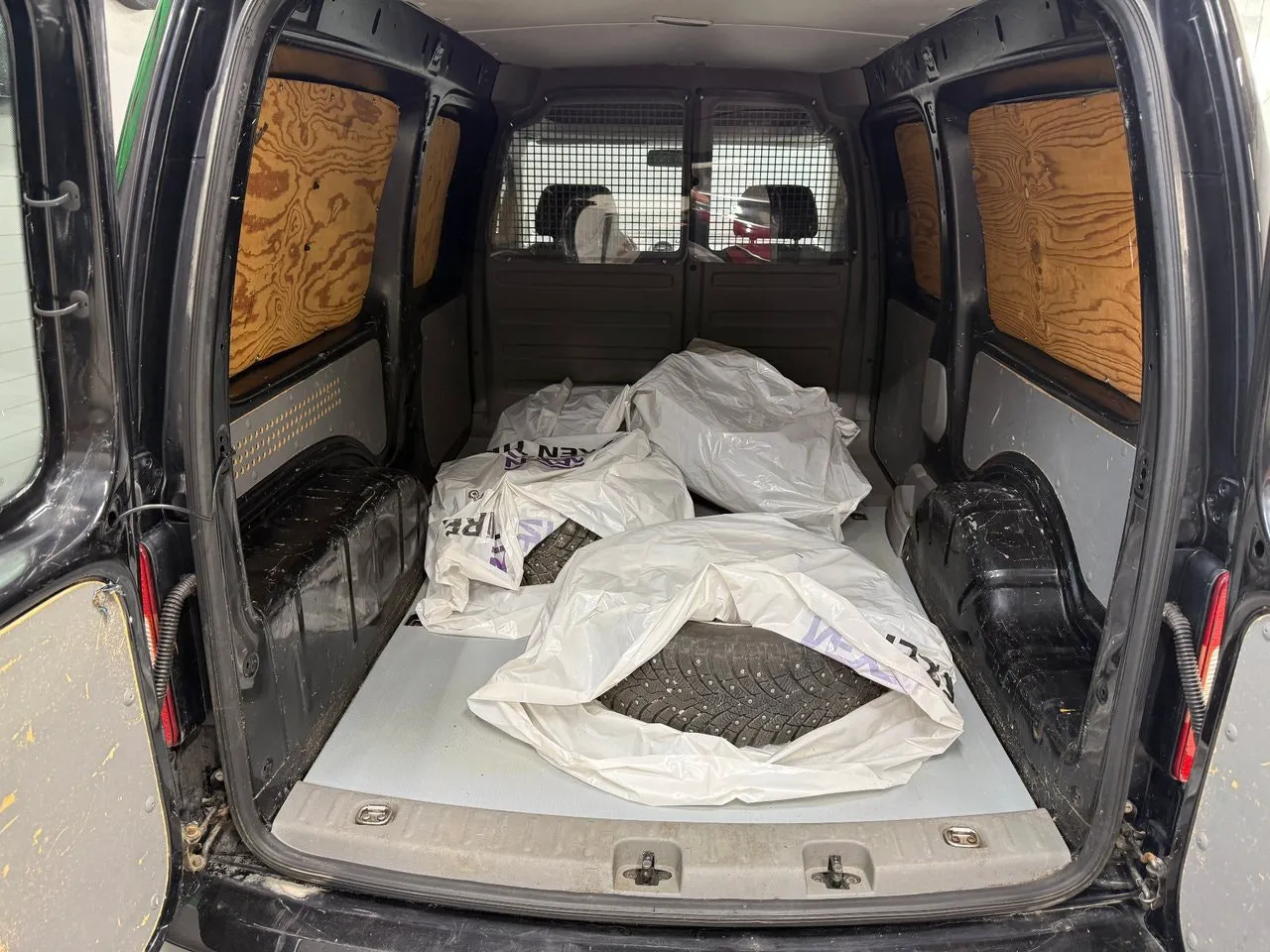 Vehicle image 13