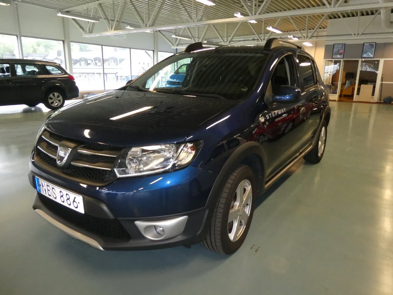 Vehicle image 6