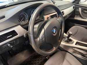 BMW 318 bild 9
