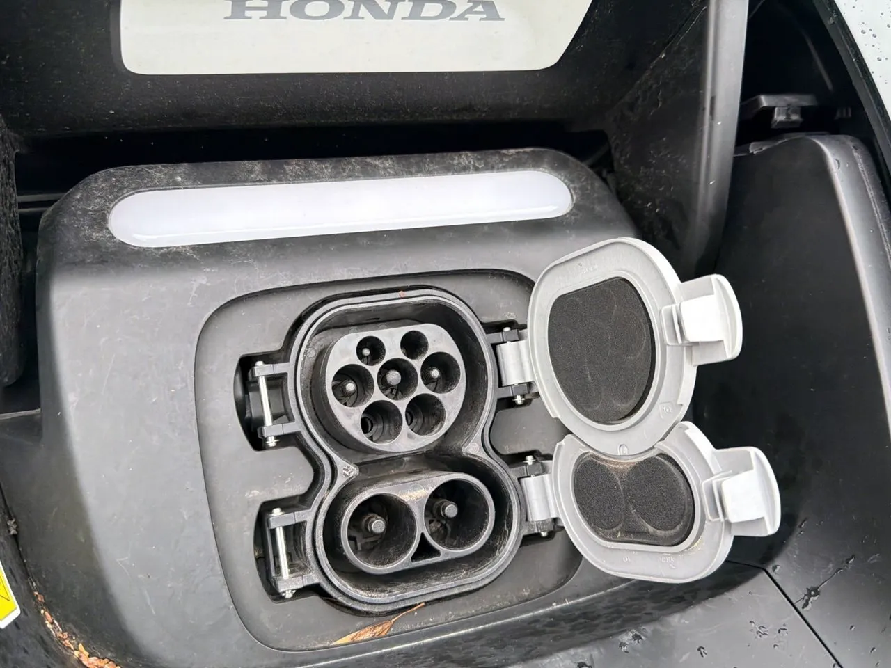 Vehicle image 30