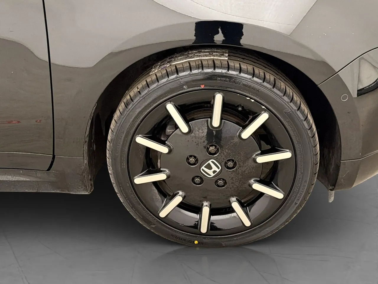 Vehicle image 36