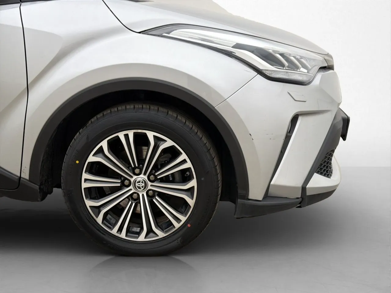 Vehicle image 30
