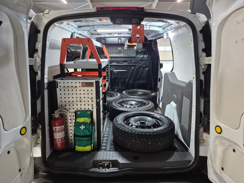 Ford Transit Connect bild 8