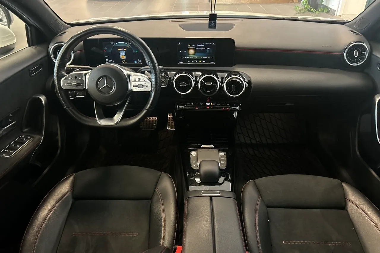 Vehicle image 21