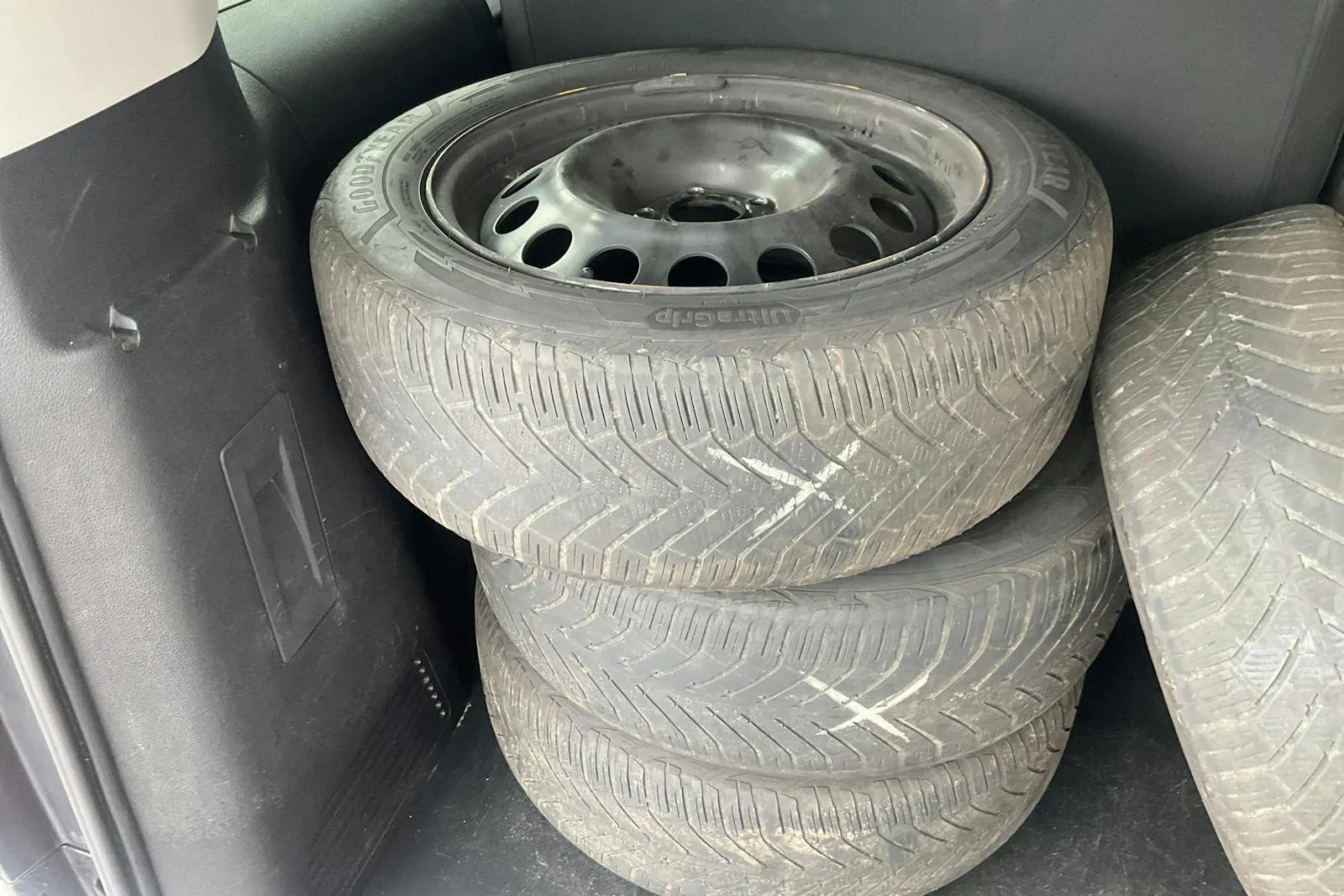 Vehicle image 11