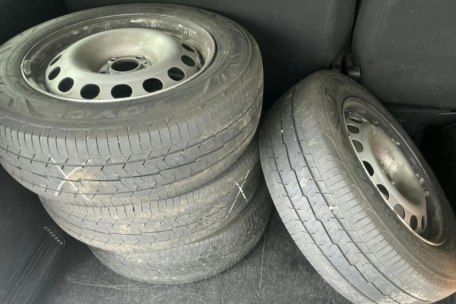 Vehicle image 11