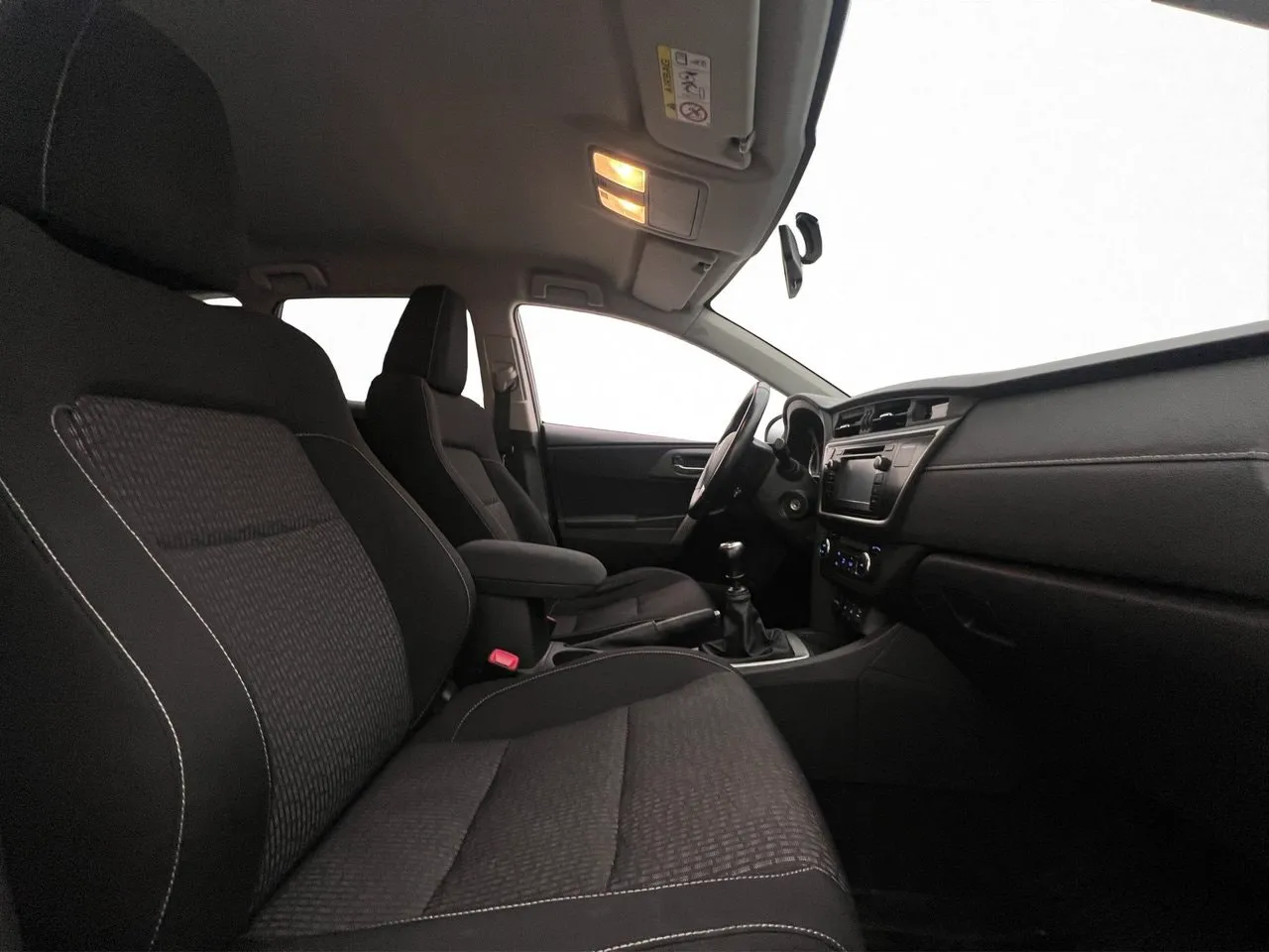 Vehicle image 28