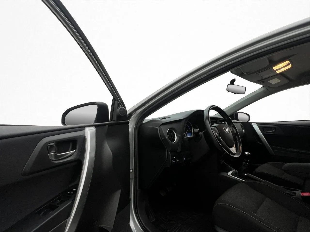 Vehicle image 15