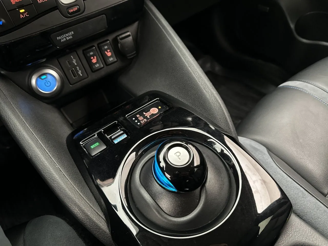 Vehicle image 27