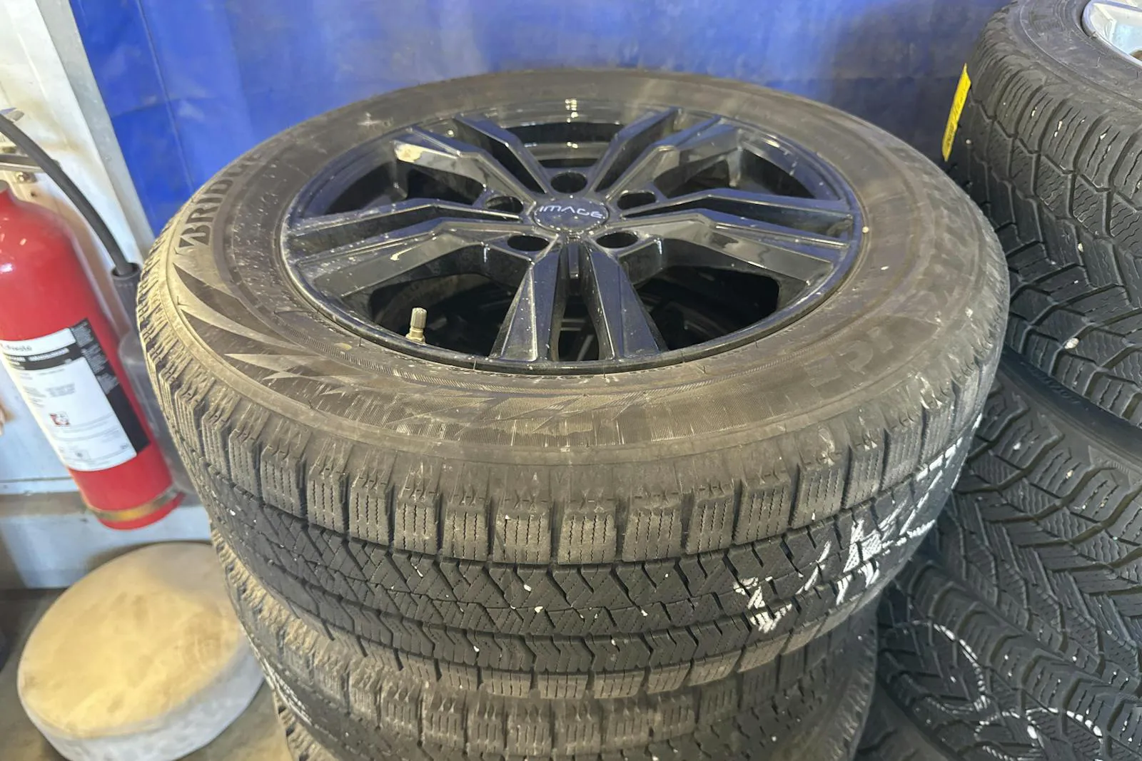 Vehicle image 19