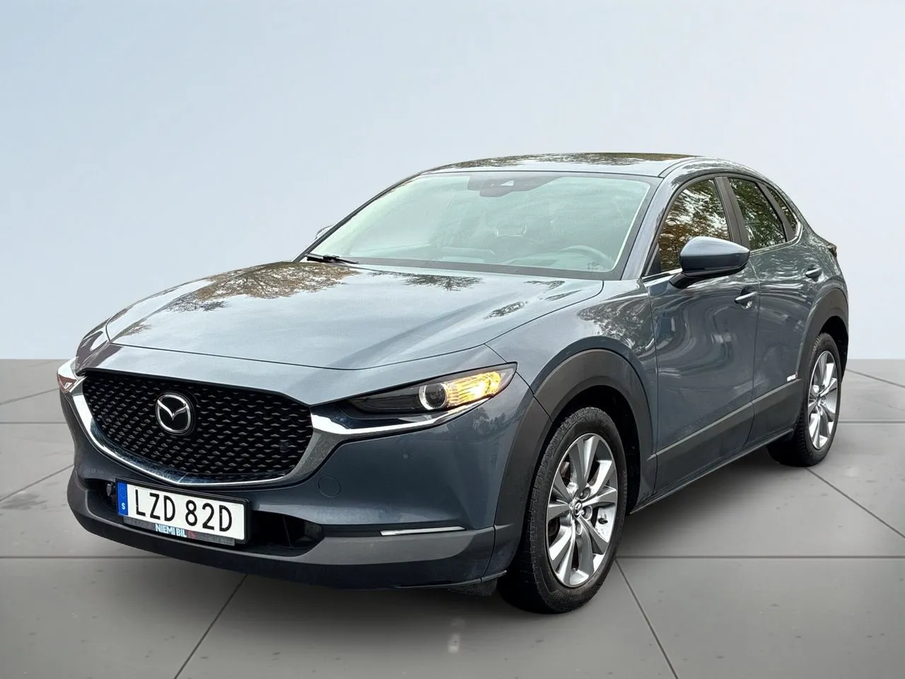 Vehicle image 15