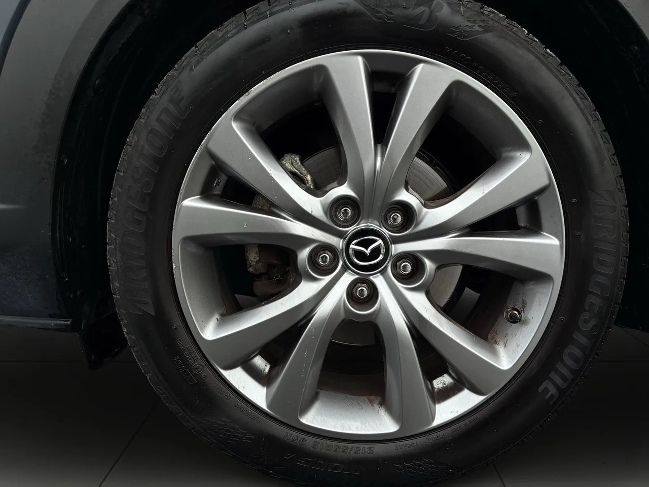 Vehicle image 13