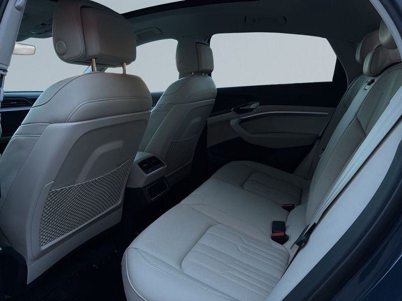 Audi Q8 bild 13