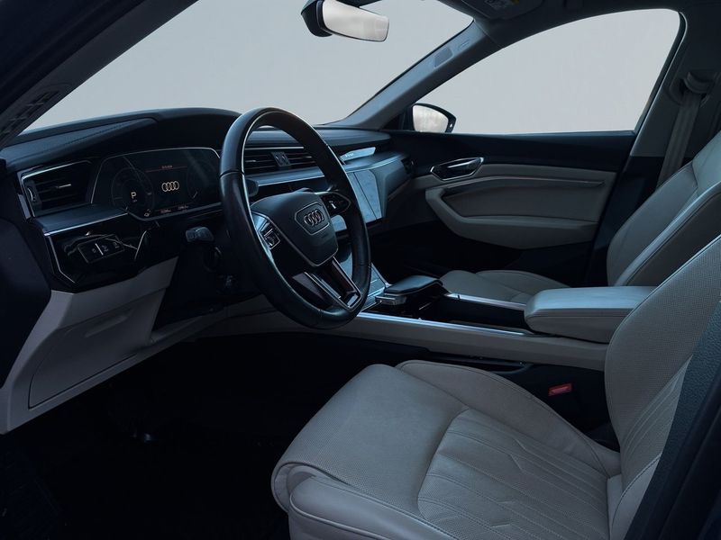 Audi Q8 bild 7
