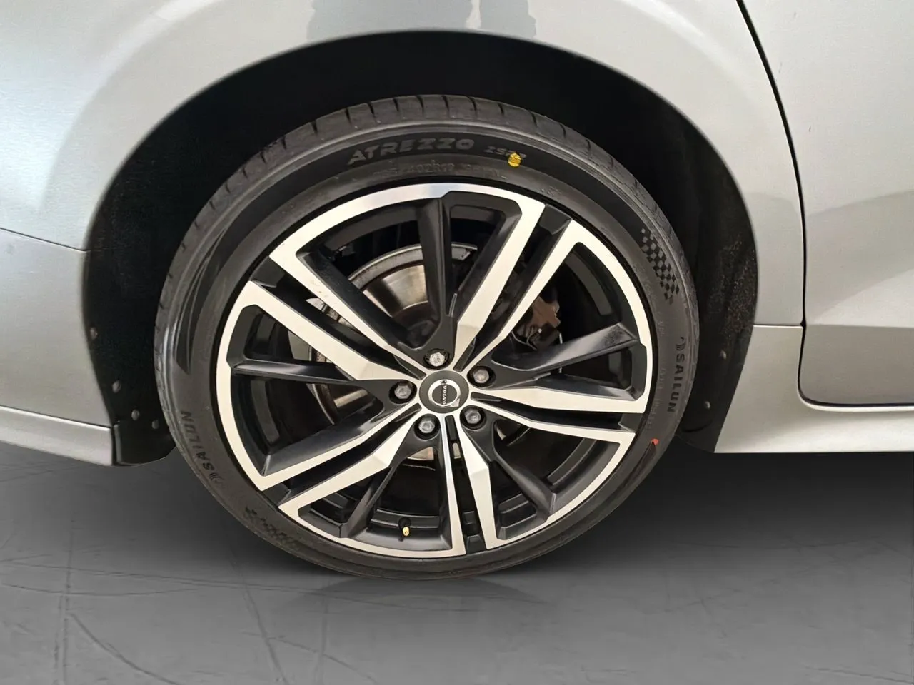 Vehicle image 30