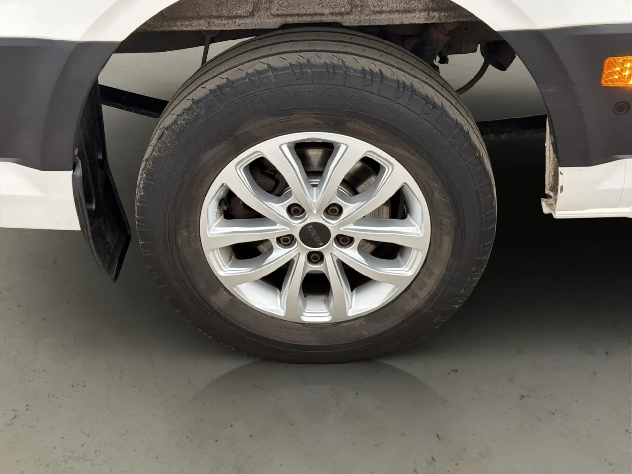 Vehicle image 31