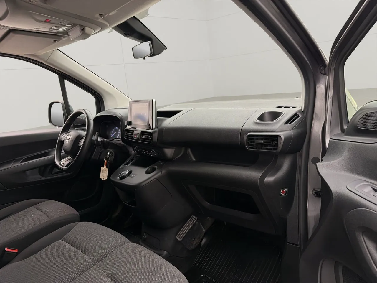 Vehicle image 23