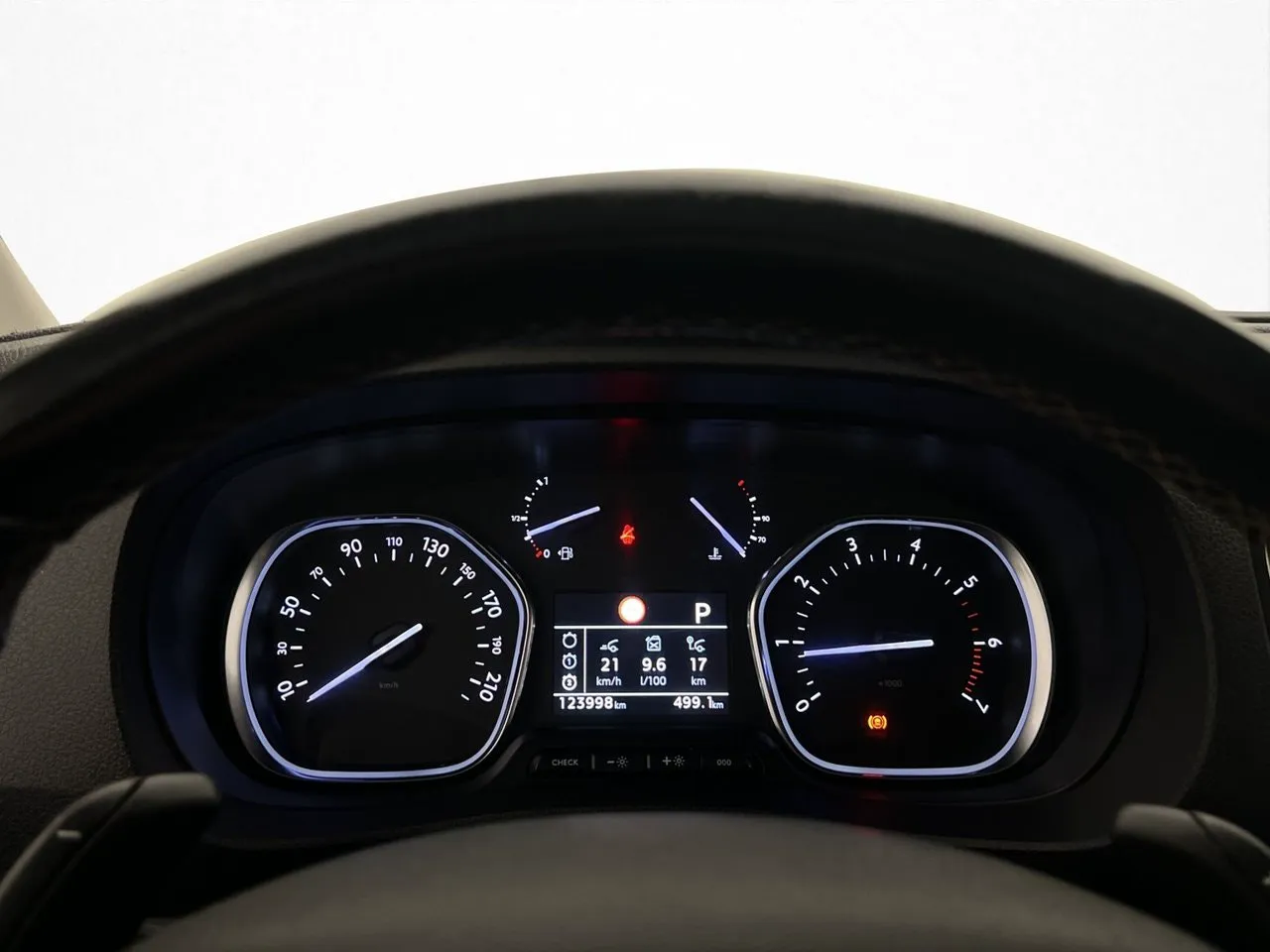 Vehicle image 19