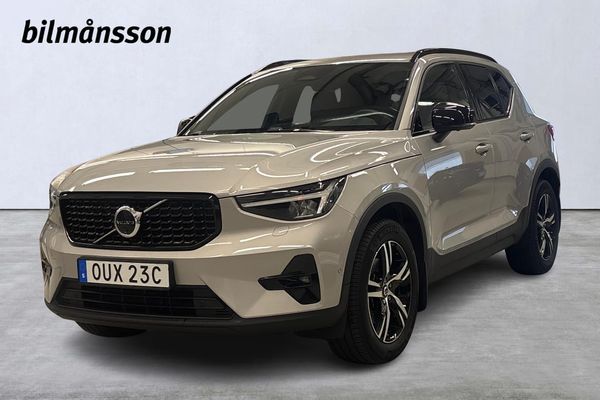 Volvo XC40 B3 FWD Bensin Plus Dark - 2025