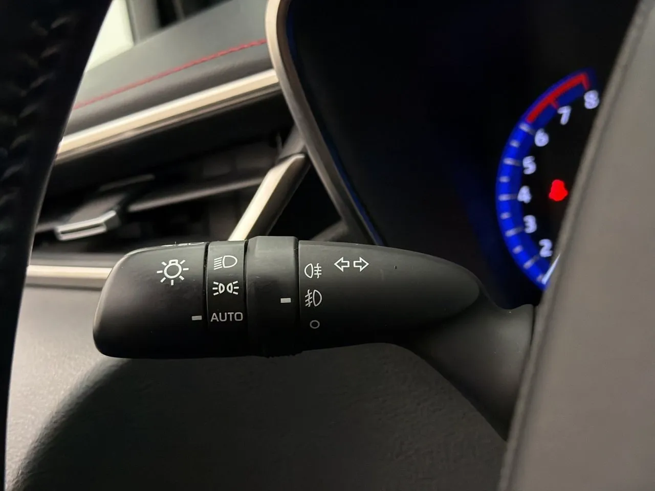Vehicle image 26
