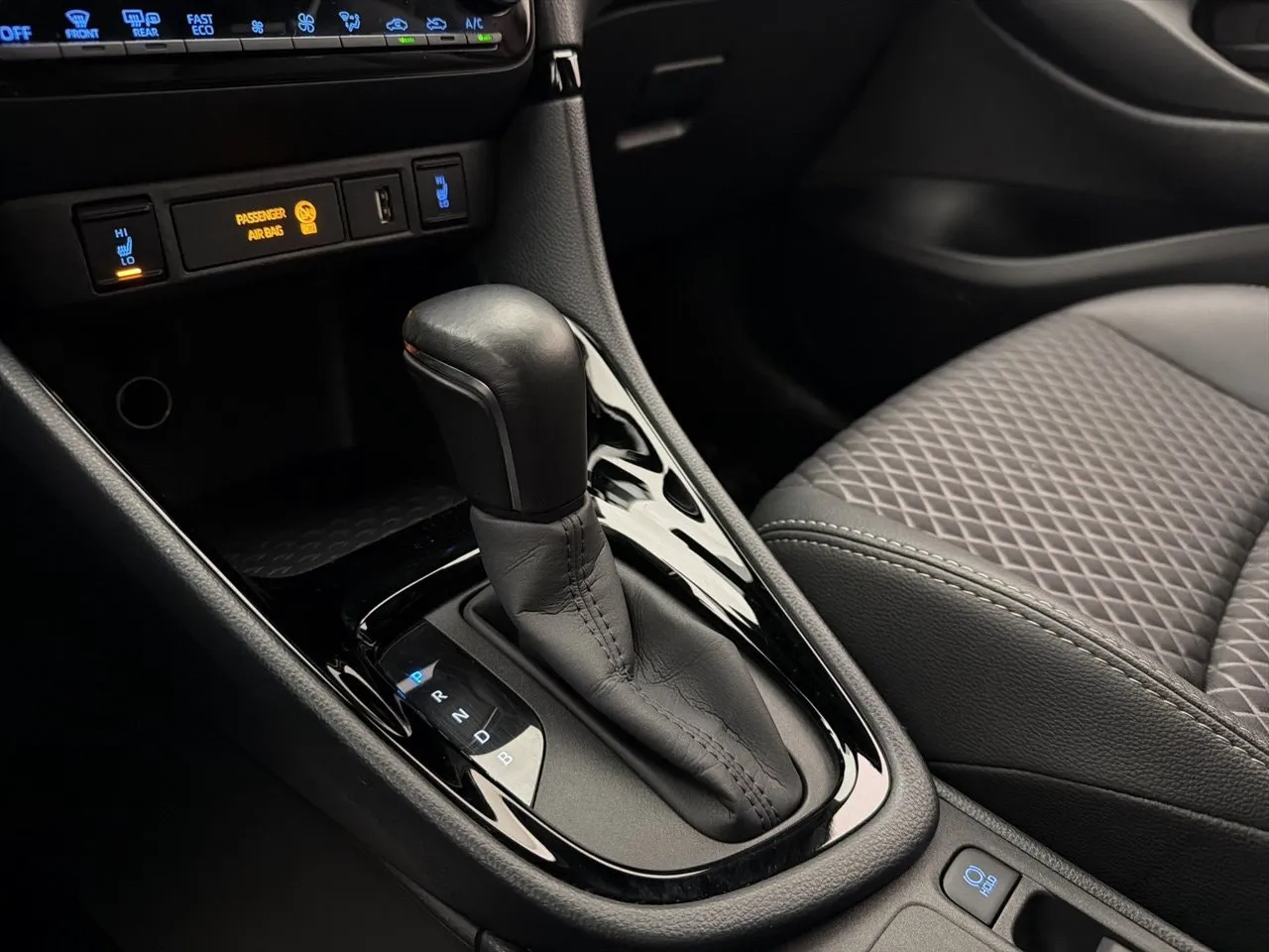 Vehicle image 21