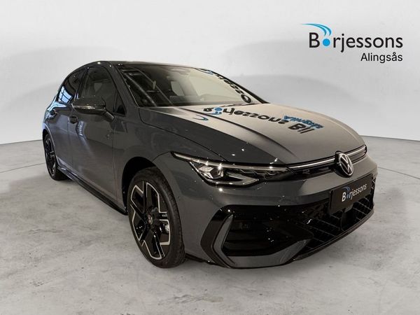 Volkswagen Golf R-LINE 1,5 ETSI 150 HK DSG7 - 2026