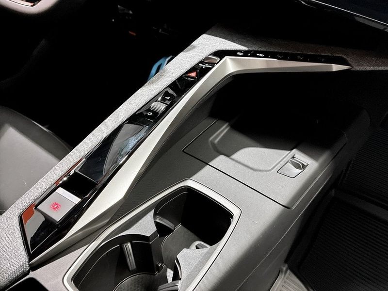 Peugeot e-5008 bild 12
