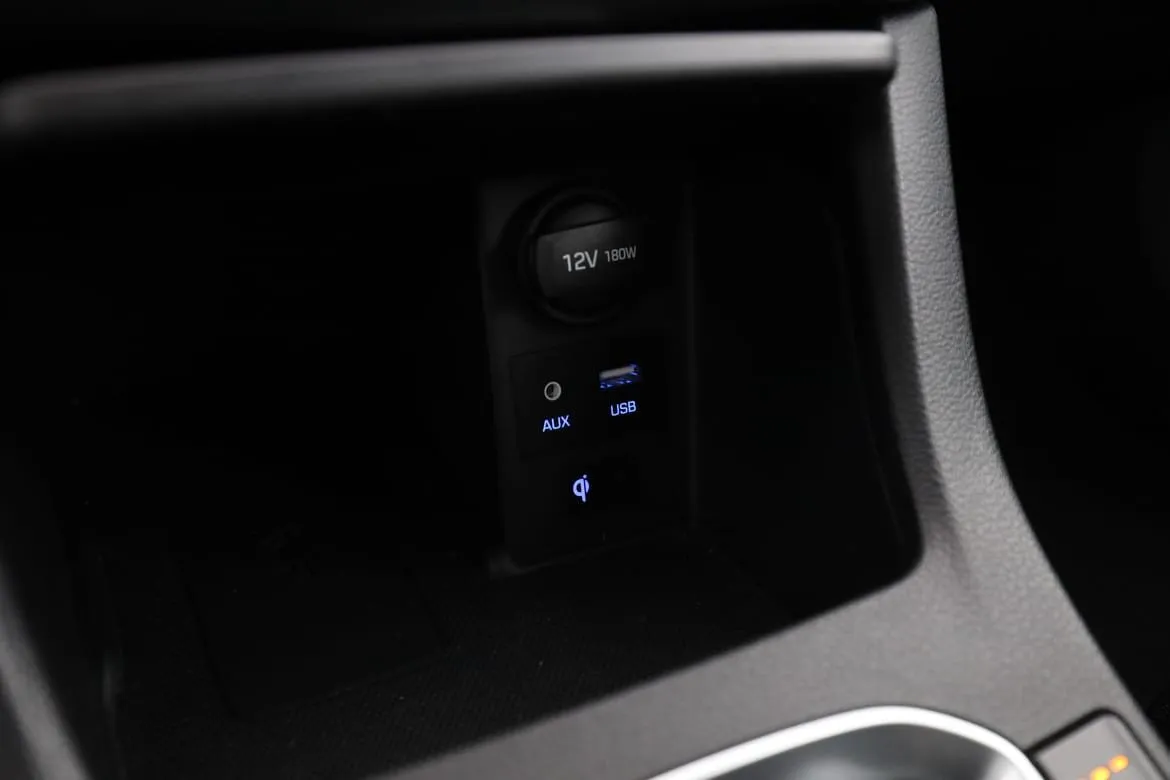 Vehicle image 25