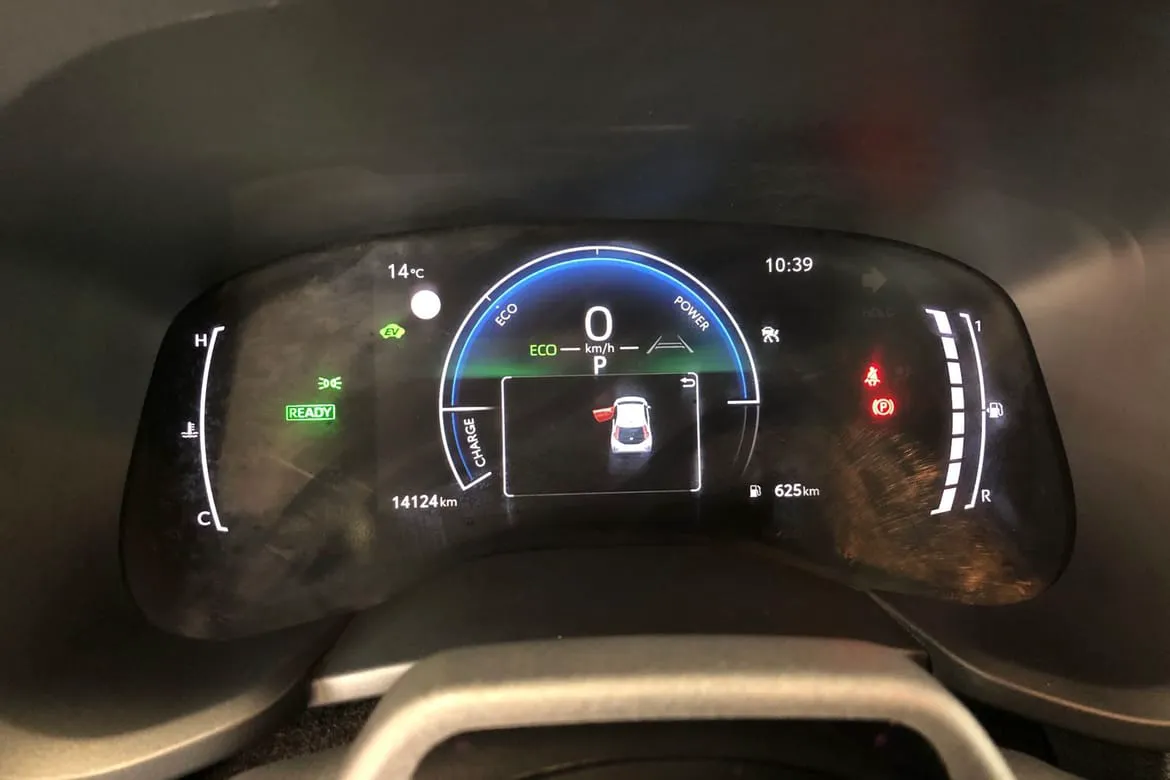 Vehicle image 15
