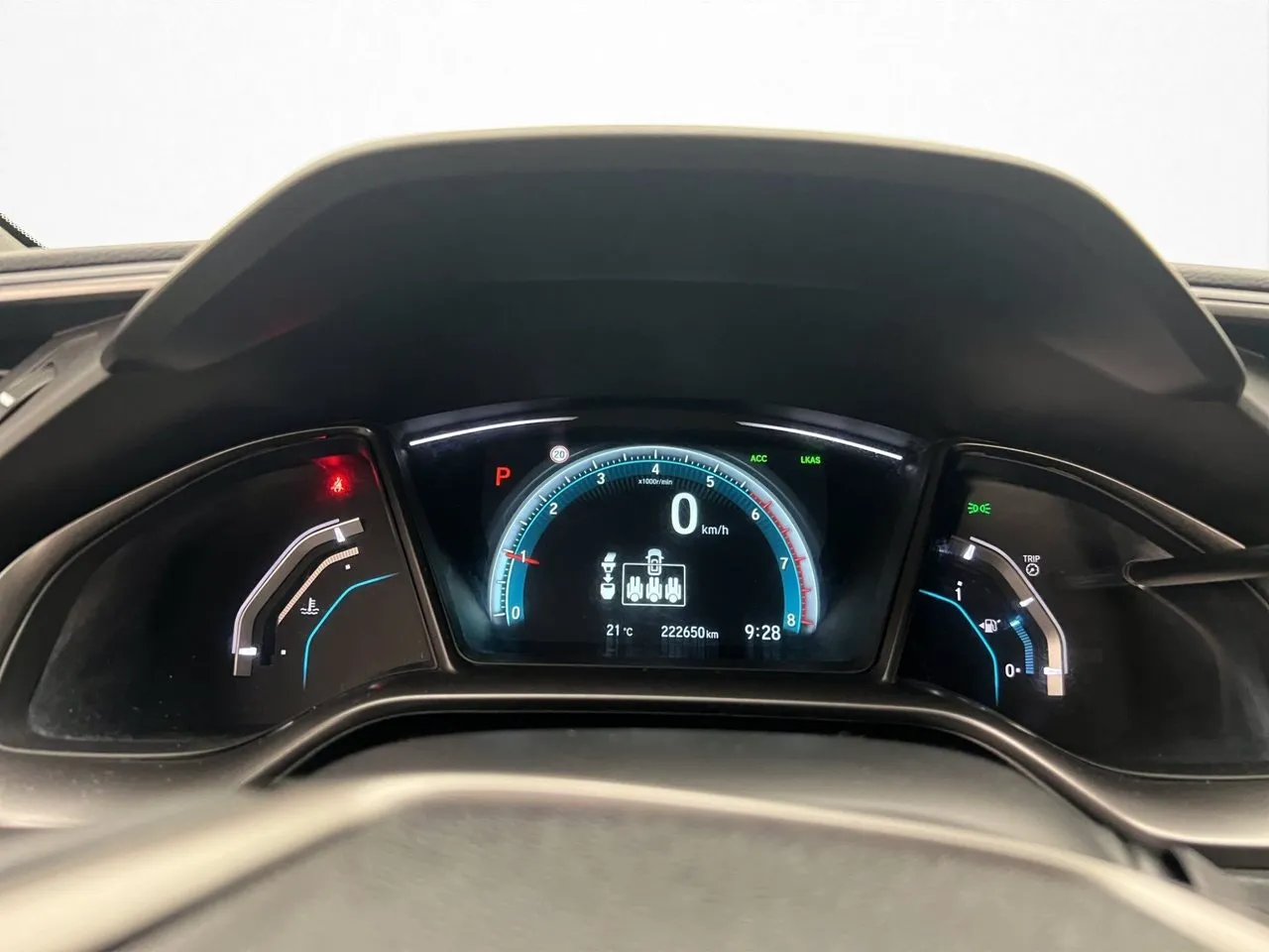 Vehicle image 18