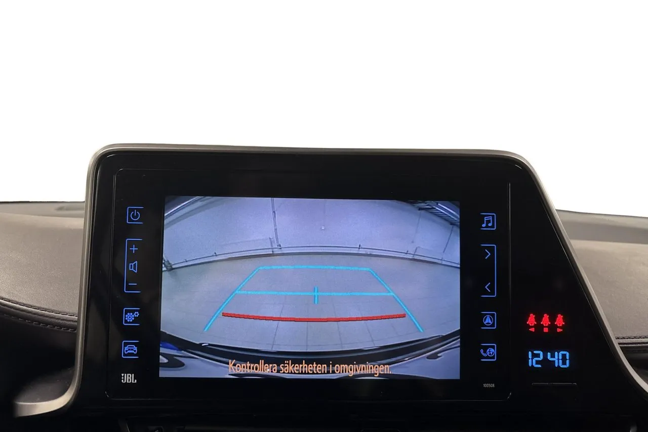 Vehicle image 18
