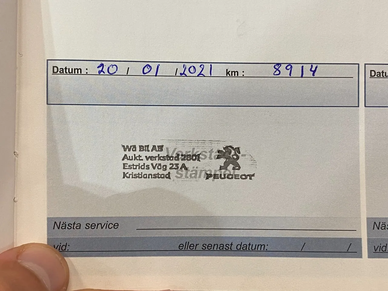 Vehicle image 21