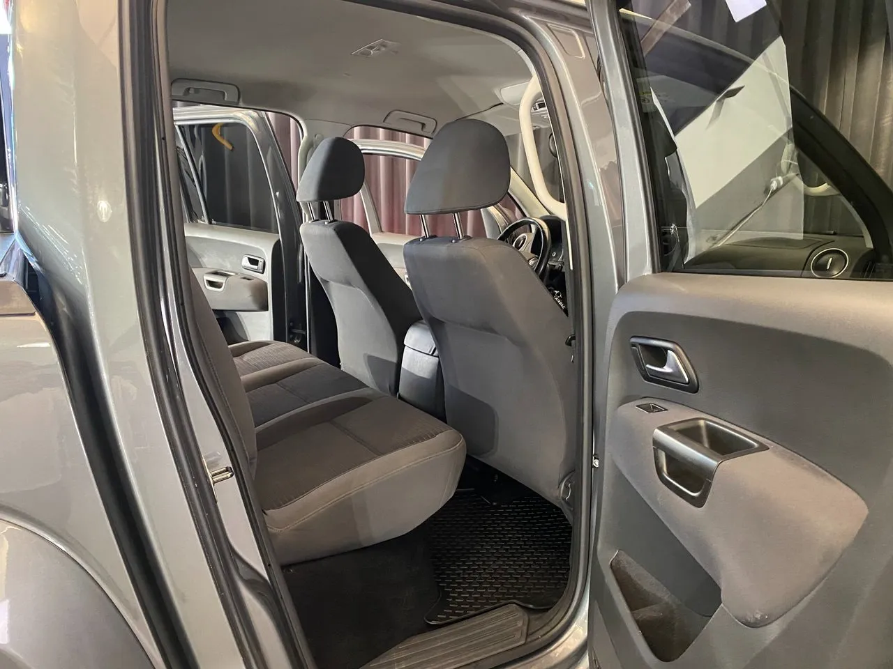 Vehicle image 30