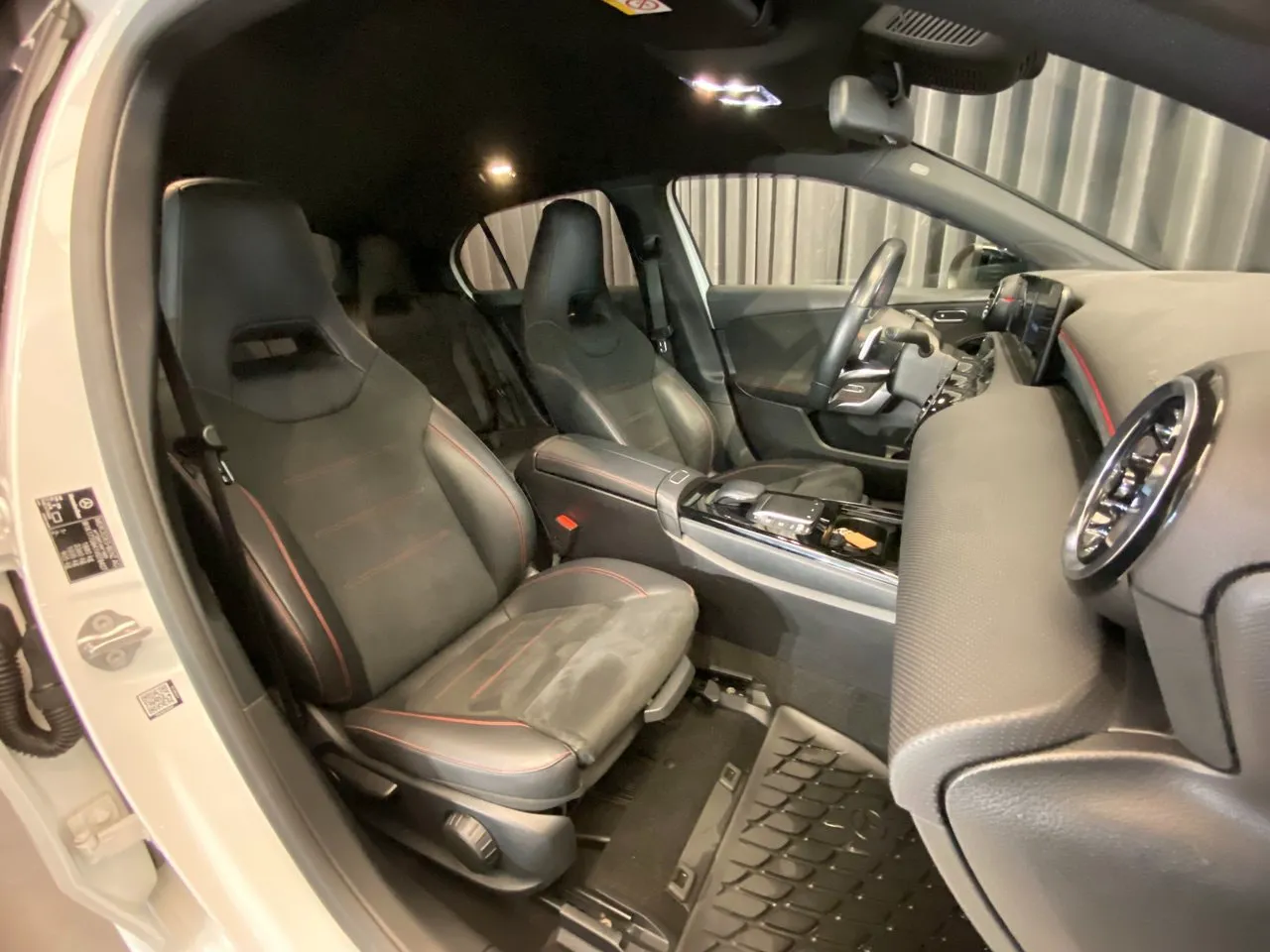 Vehicle image 8