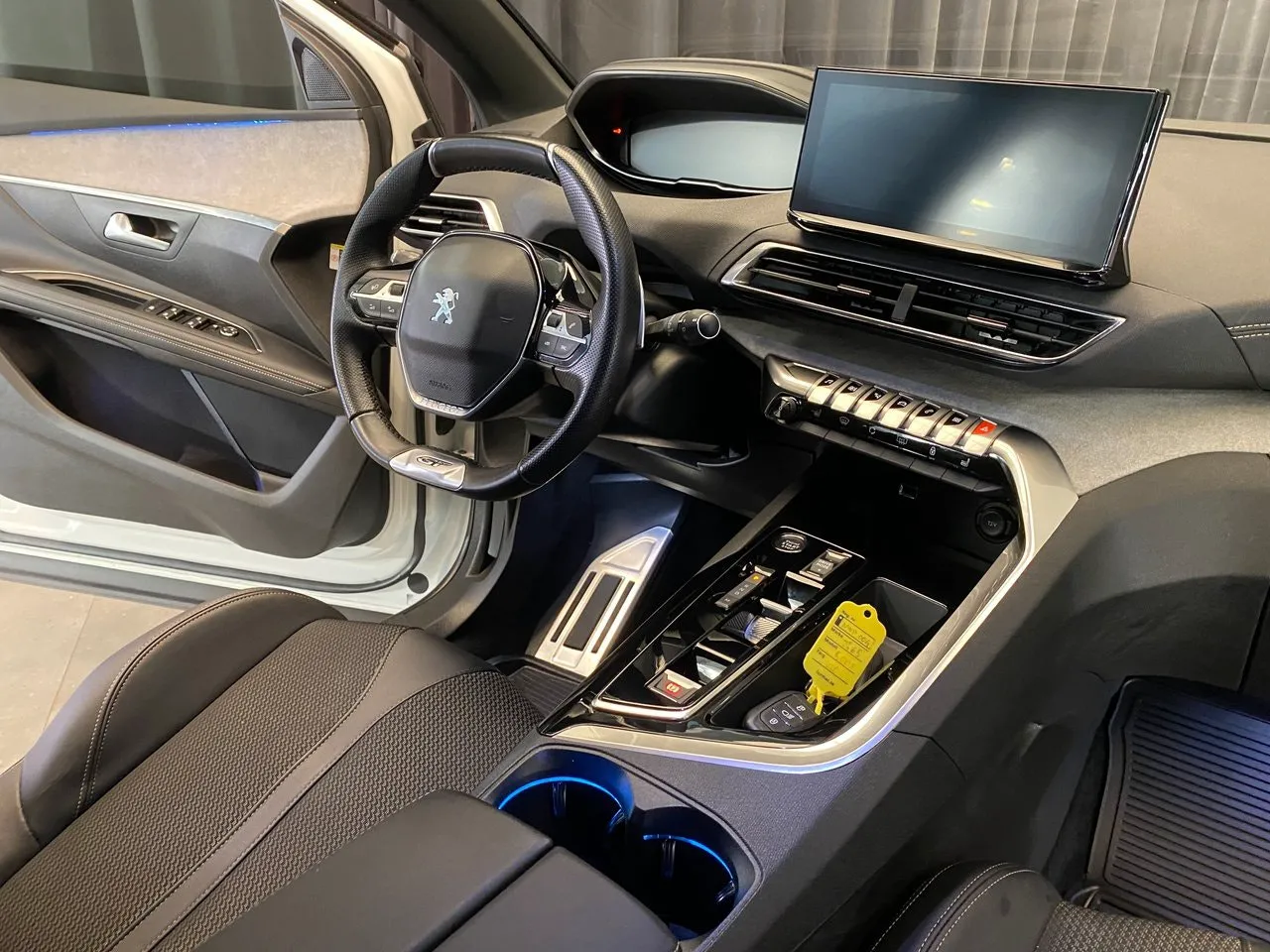Vehicle image 35