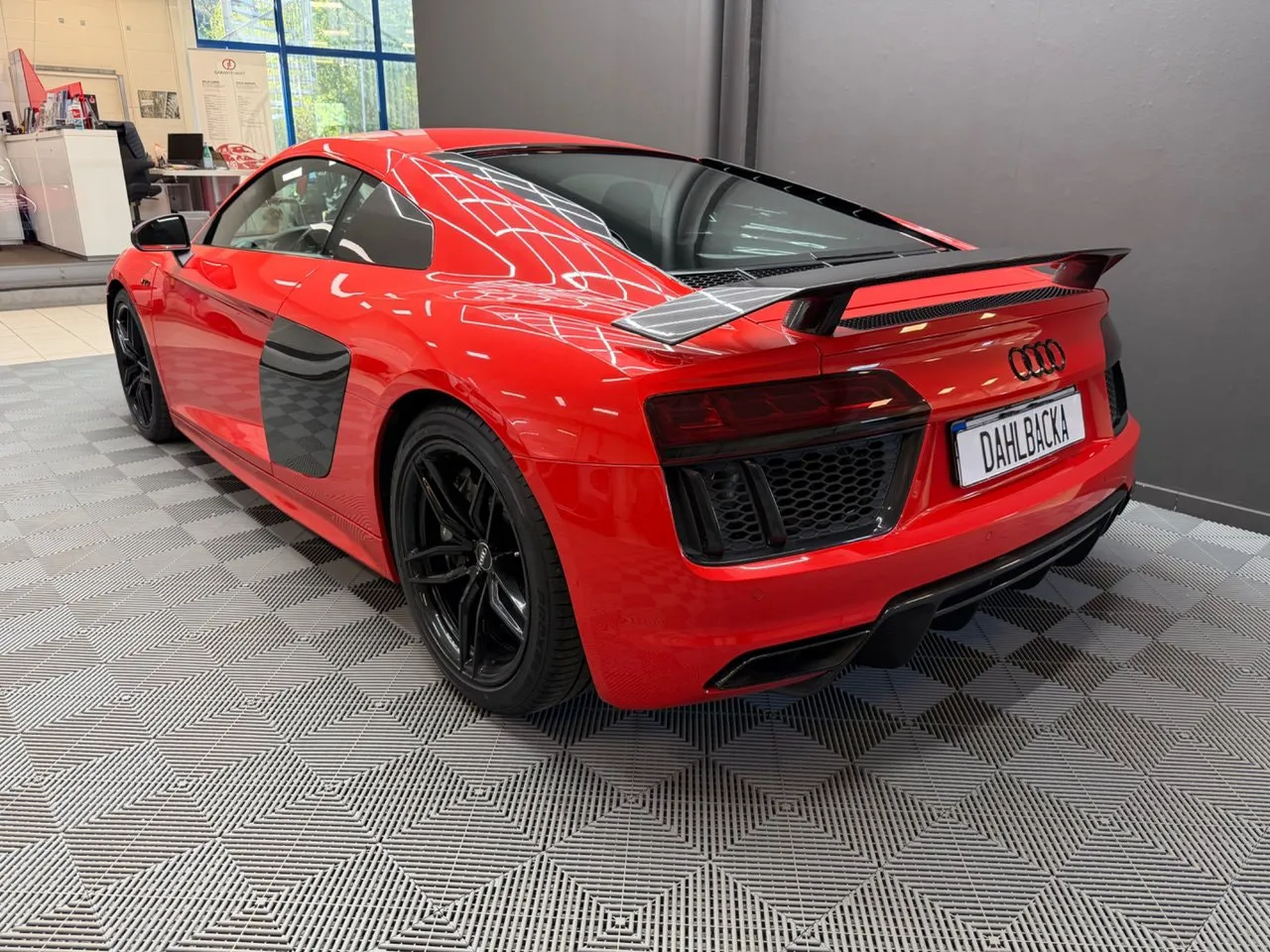 Vehicle image 6