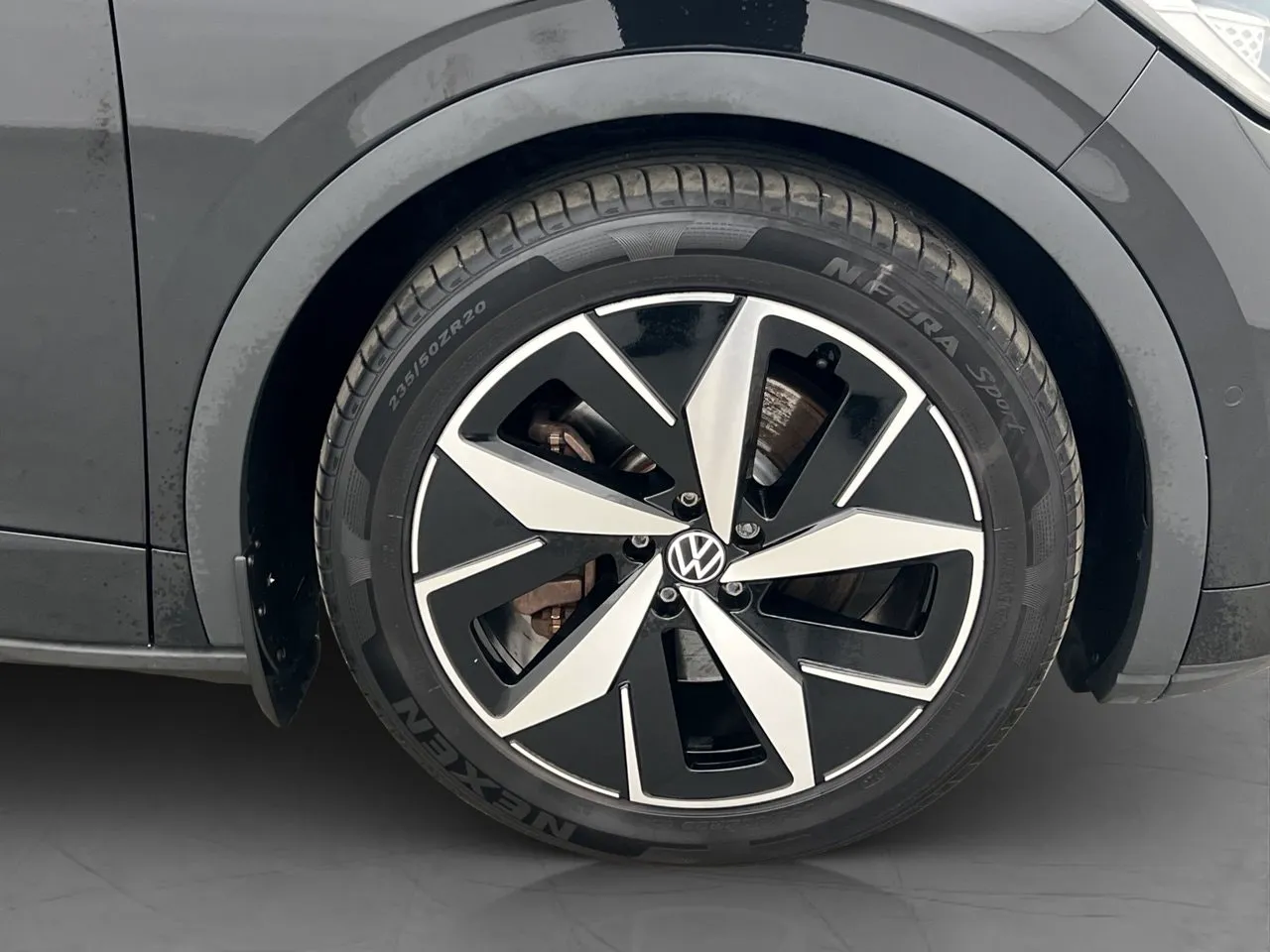 Vehicle image 36