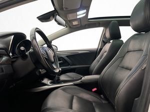 Toyota Avensis bild 13