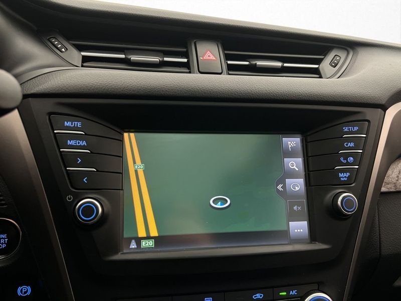 Toyota Avensis bild 21