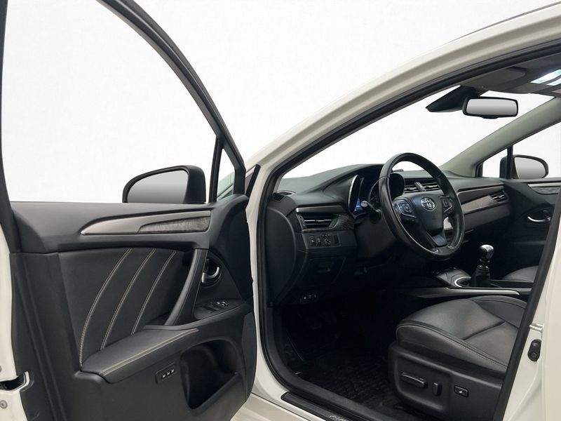Toyota Avensis bild 11