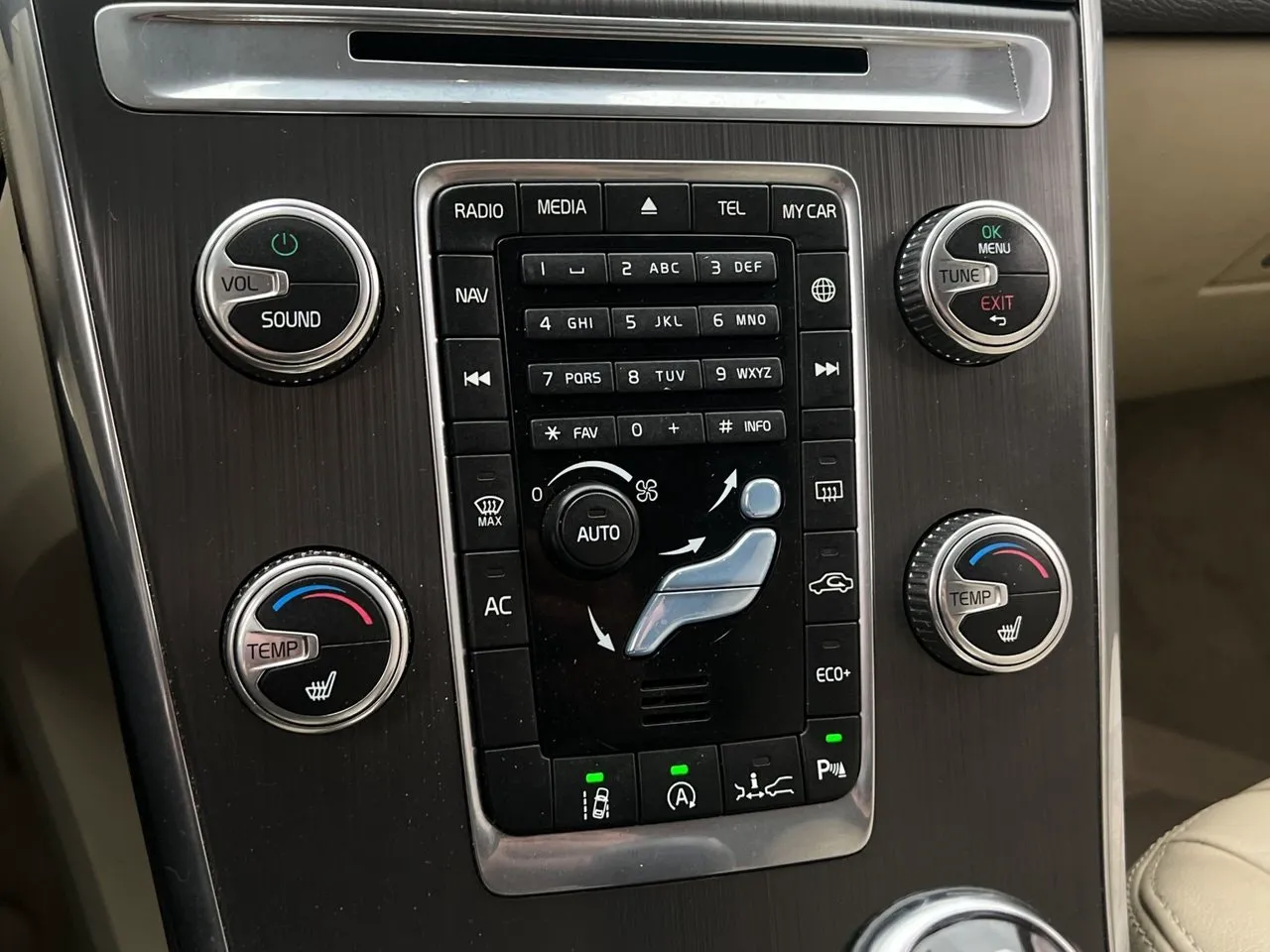 Vehicle image 24