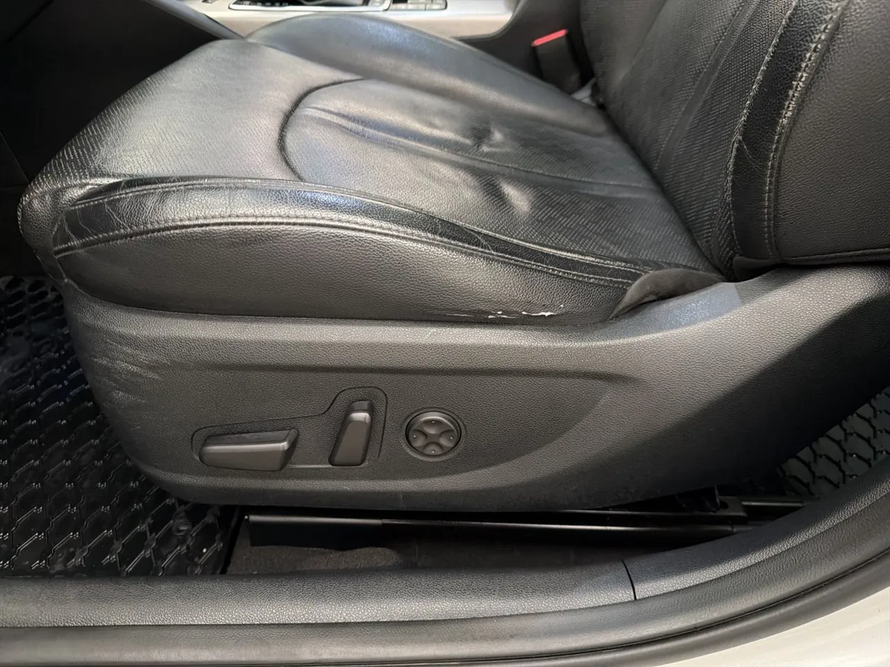 Vehicle image 29