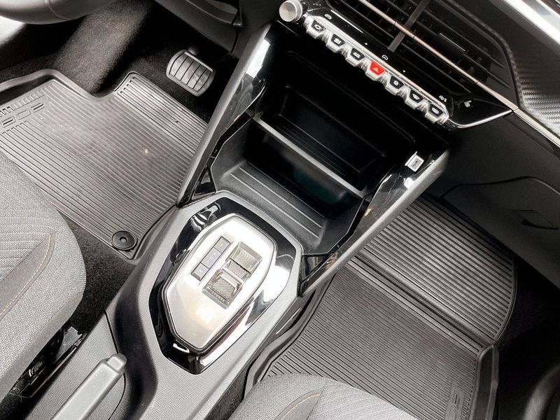 Peugeot 208 bild 10