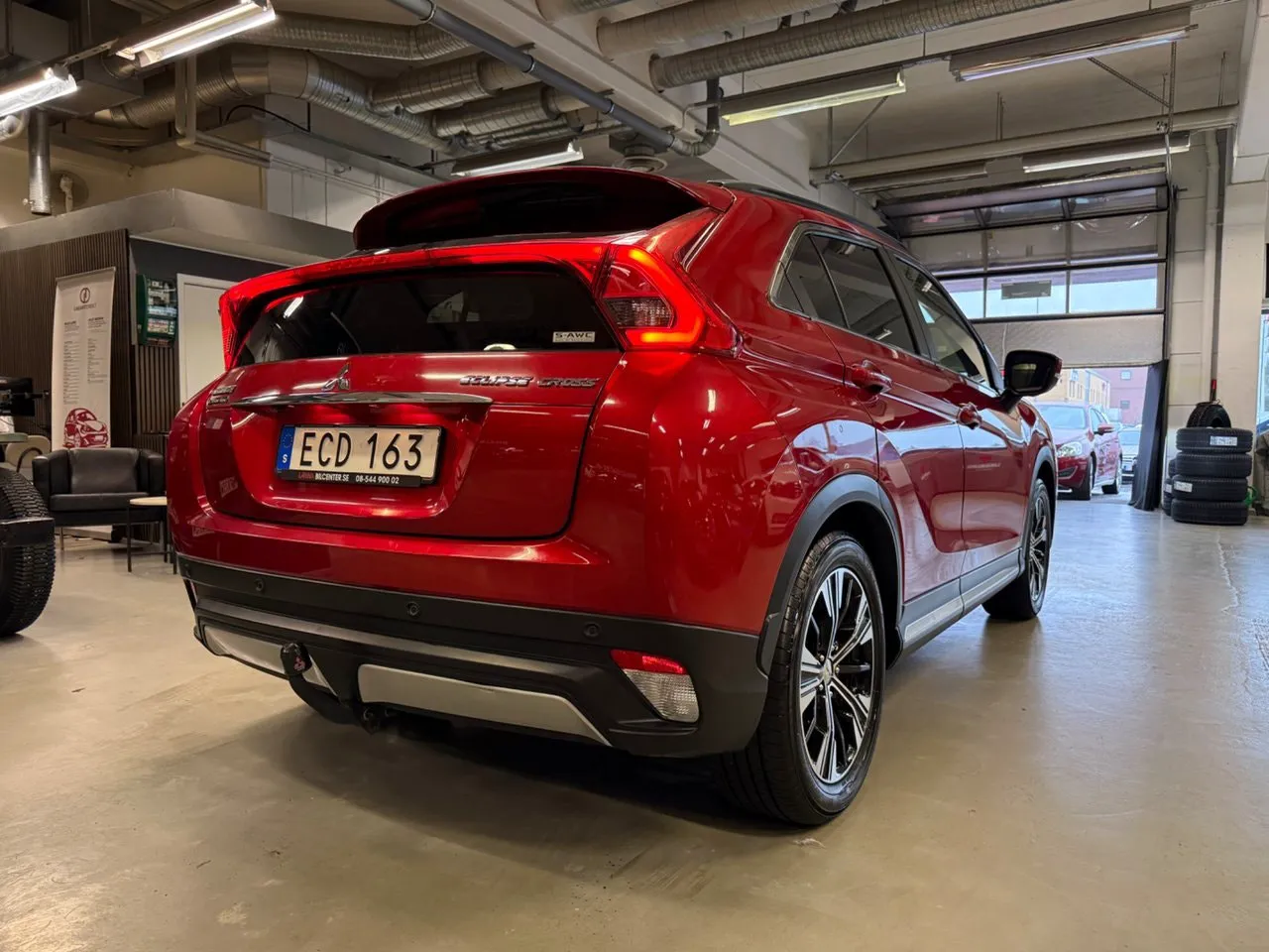 Vehicle image 7