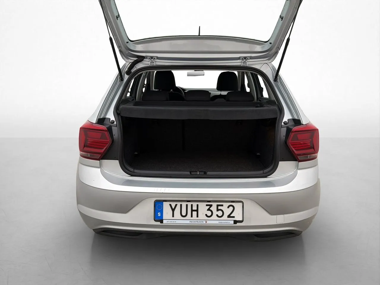 Vehicle image 22