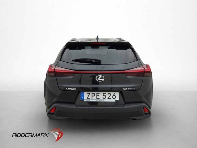 Lexus UX bild 6