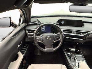 Lexus UX bild 13