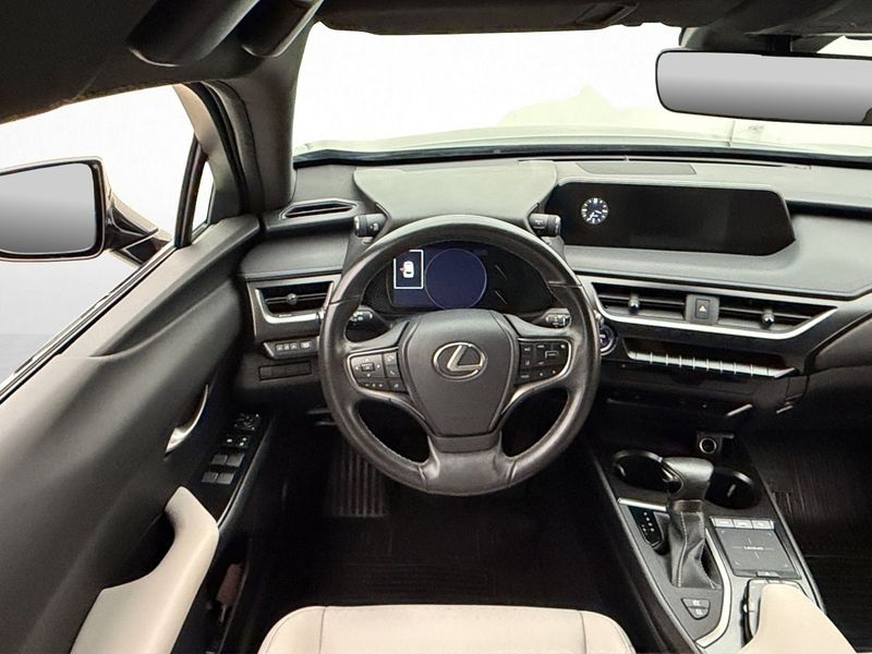 Lexus UX bild 13