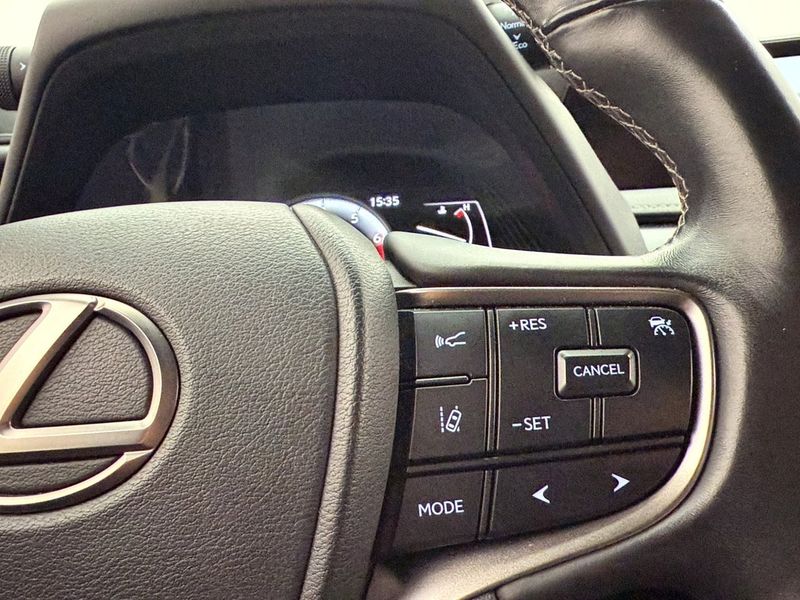 Lexus UX bild 16